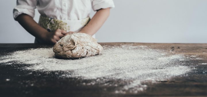 Come preparare la pasta per il pane: fragrante, morbida e croccante