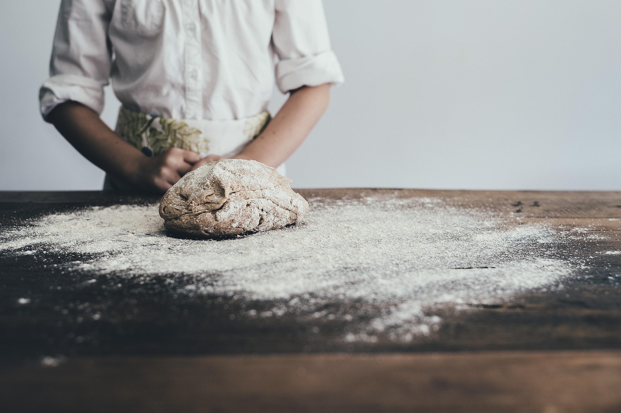 Come preparare la pasta per il pane: fragrante, morbida e croccante