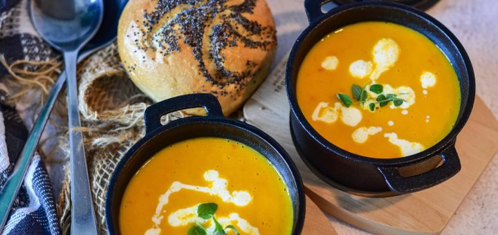 Zuppe pronte e vellutate: ecco come evitare il rischio botulino