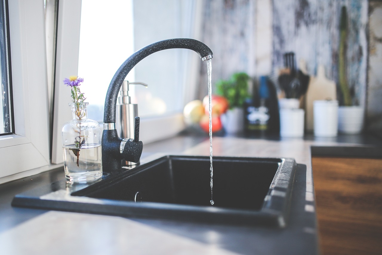 Acqua potabile: nuovi regole e limiti più severi per PFAS e TFA nell'ultimo miglio